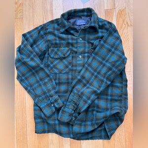 Vintage Pendleton Woolen Mills green and blue plaid